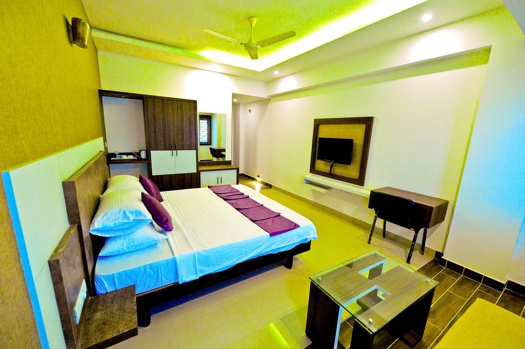 Qik Stay @ S.K. Continental Mysore Extérieur photo