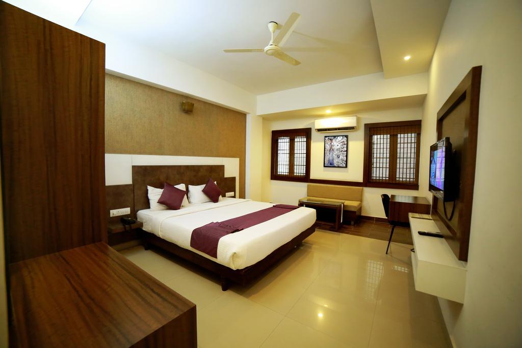 Qik Stay @ S.K. Continental Mysore Extérieur photo