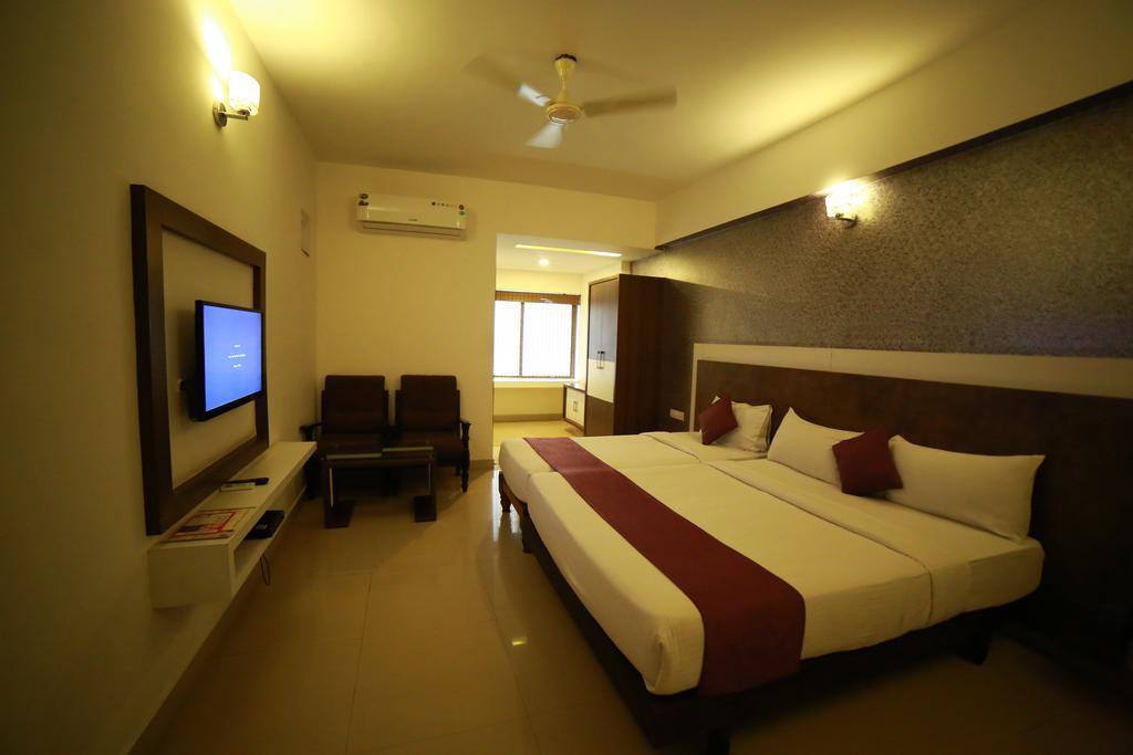 Qik Stay @ S.K. Continental Mysore Extérieur photo