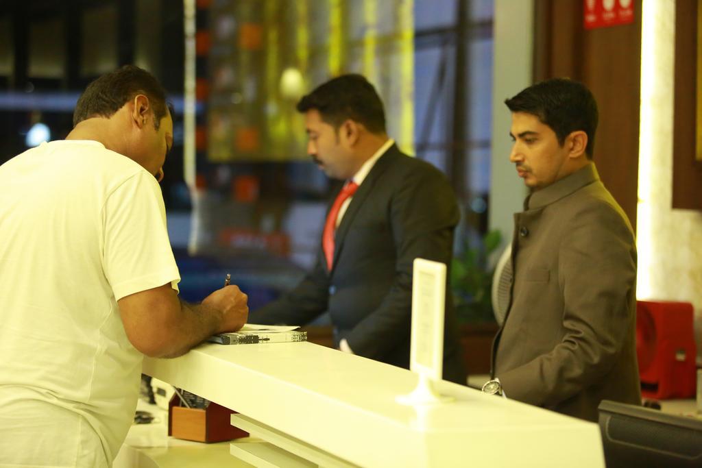 Qik Stay @ S.K. Continental Mysore Extérieur photo