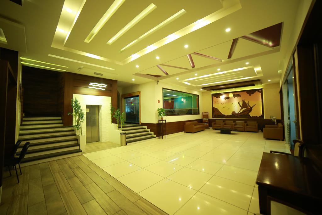 Qik Stay @ S.K. Continental Mysore Extérieur photo