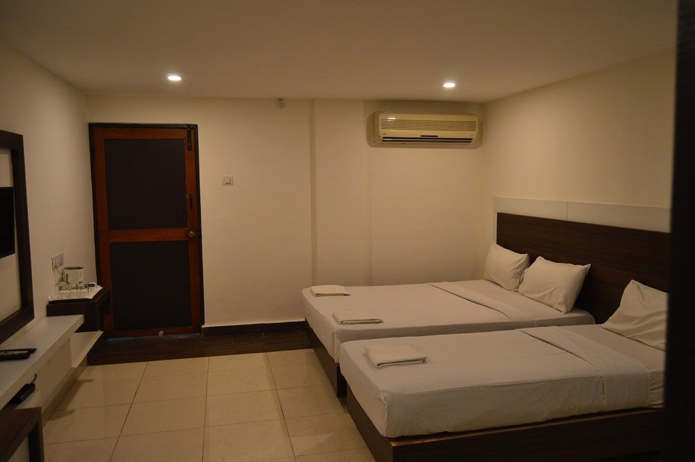 Qik Stay @ S.K. Continental Mysore Extérieur photo
